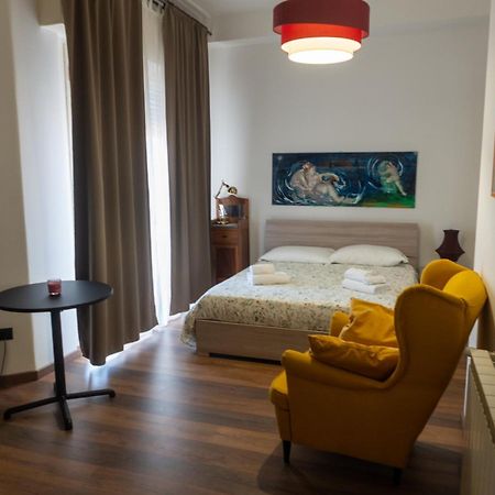 B&B I Miti Dell Etna Catania Centro Vicino Il Duomo Kültér fotó